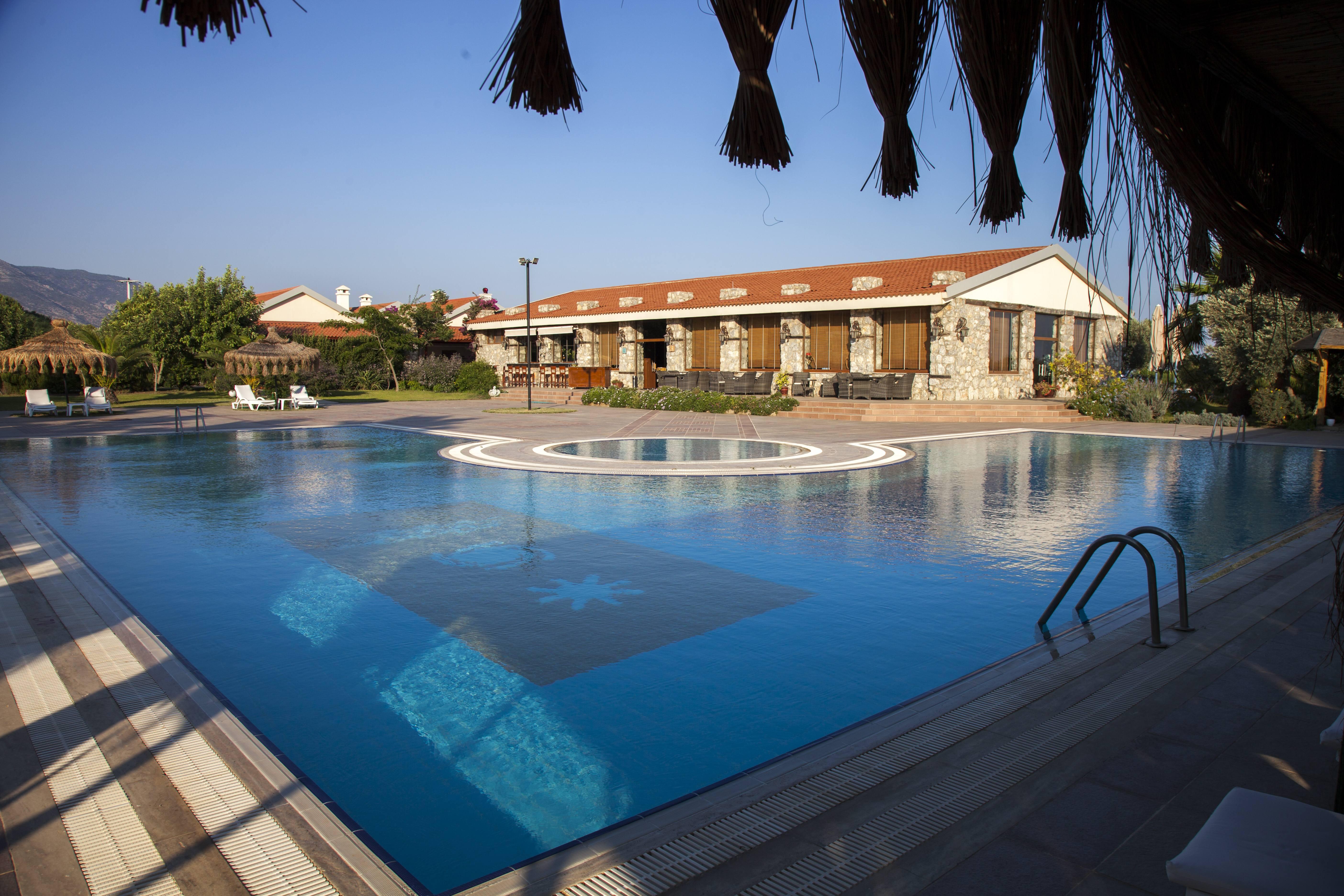 โฟลว์ แดตก้า เซิร์ฟ แอนด์ บีช โฮเต็ล Hotel ดัตชา ภายนอก รูปภาพ